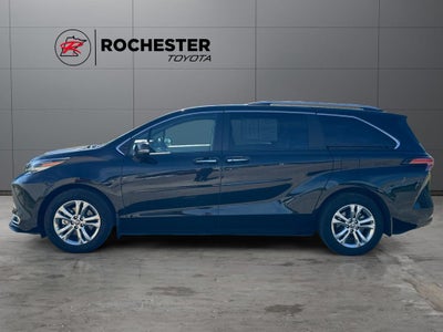 2022 Toyota Sienna Platinum 7 Passenger