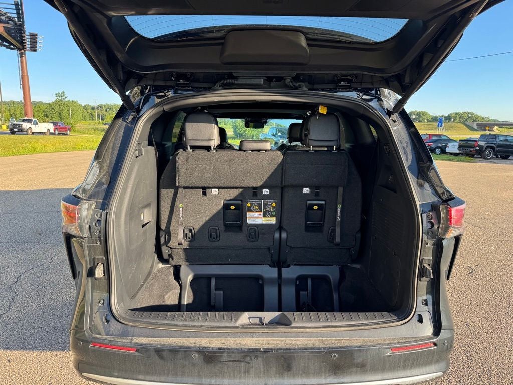 2026 Toyota Sienna Platinum 7 Passenger