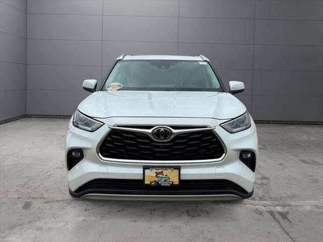 2022 Toyota Highlander Platinum AWD