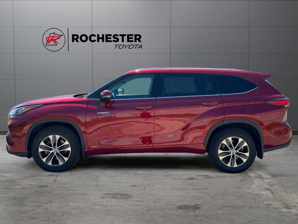 Certified 2020 Toyota Highlander XLE with VIN 5TDGBRCH0LS503513 for sale in Rochester, Minnesota