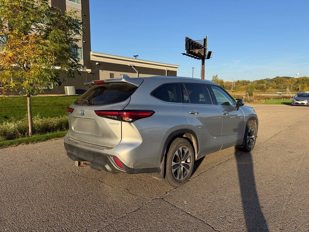 2020 Toyota Highlander Hybrid XLE AWD