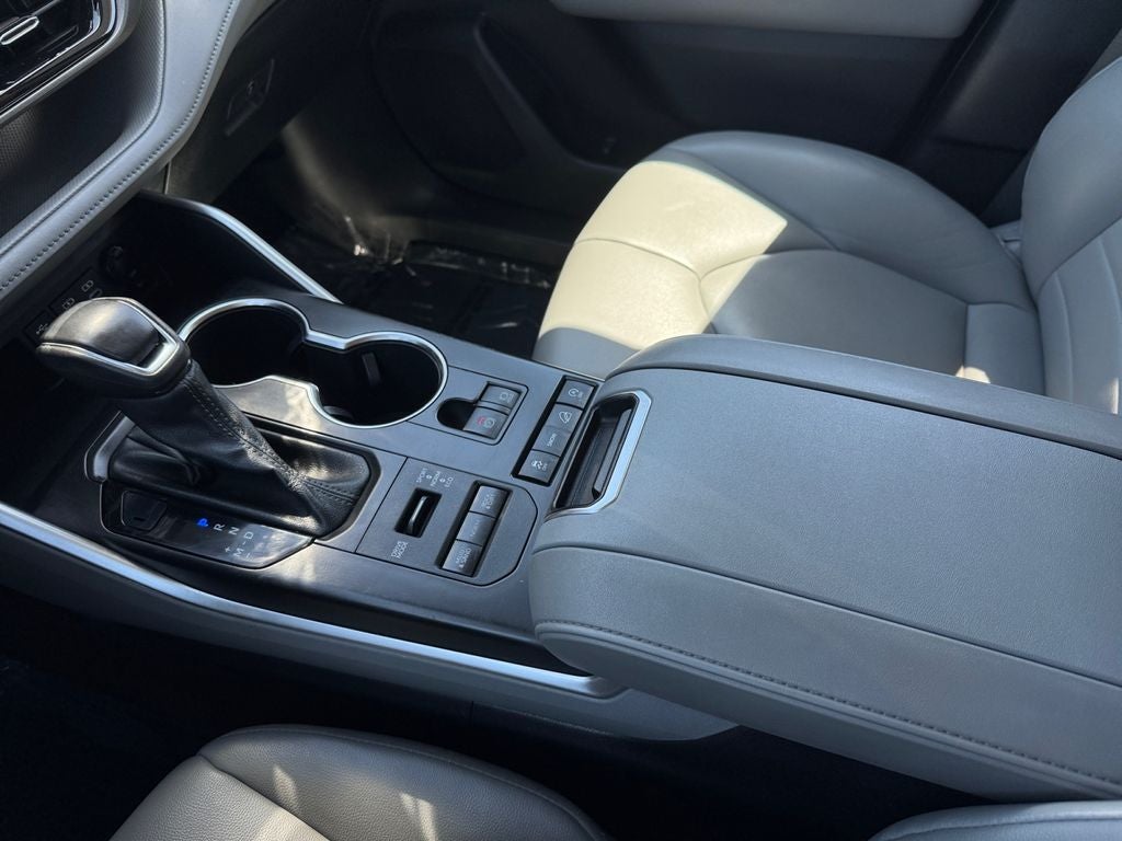 2022 Toyota Highlander XLE AWD