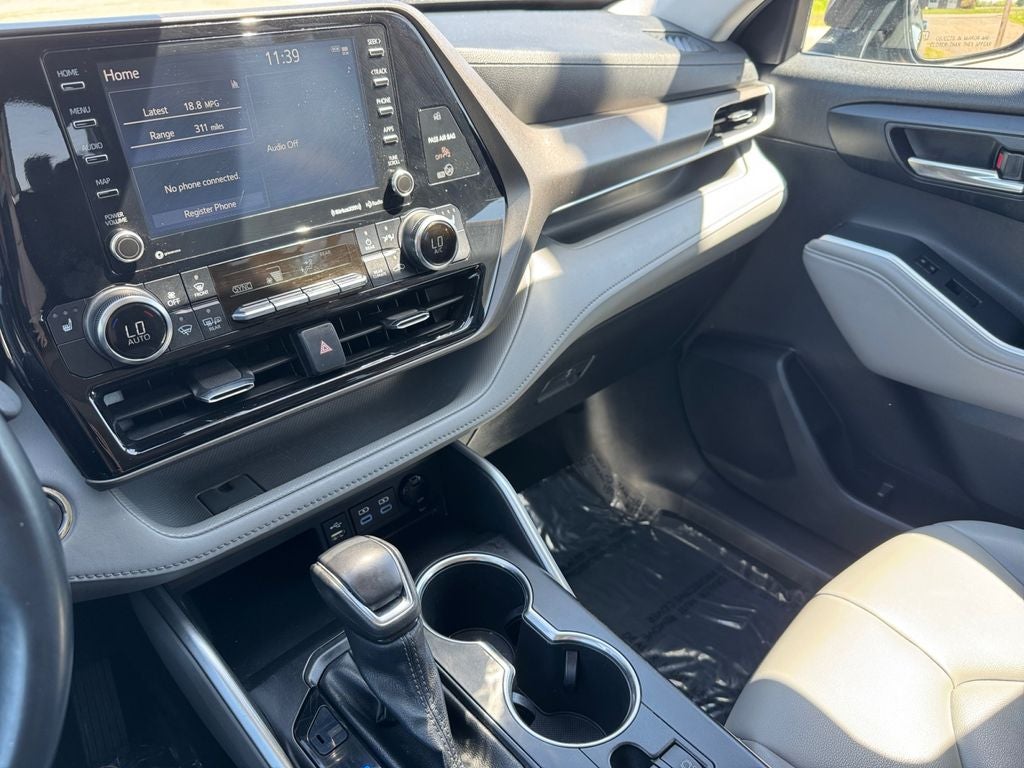2022 Toyota Highlander XLE AWD