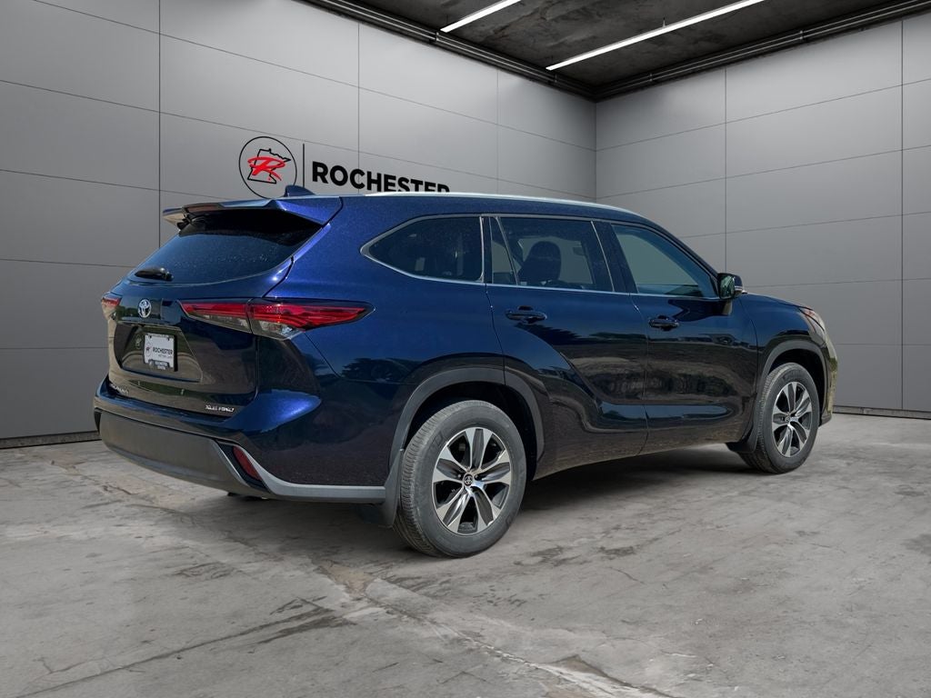 2022 Toyota Highlander XLE AWD