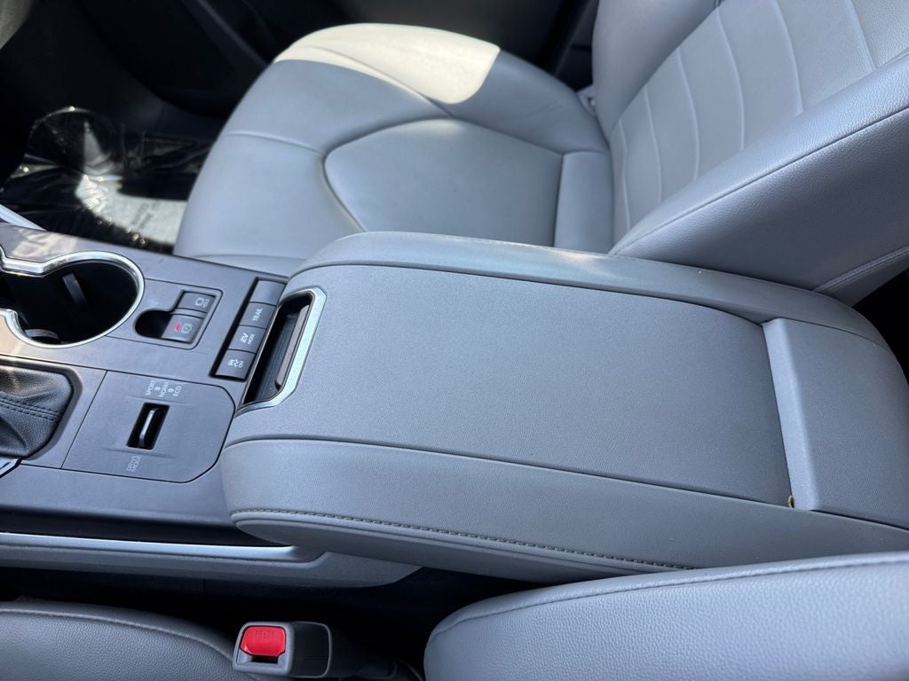 2021 Toyota Highlander Hybrid XLE AWD