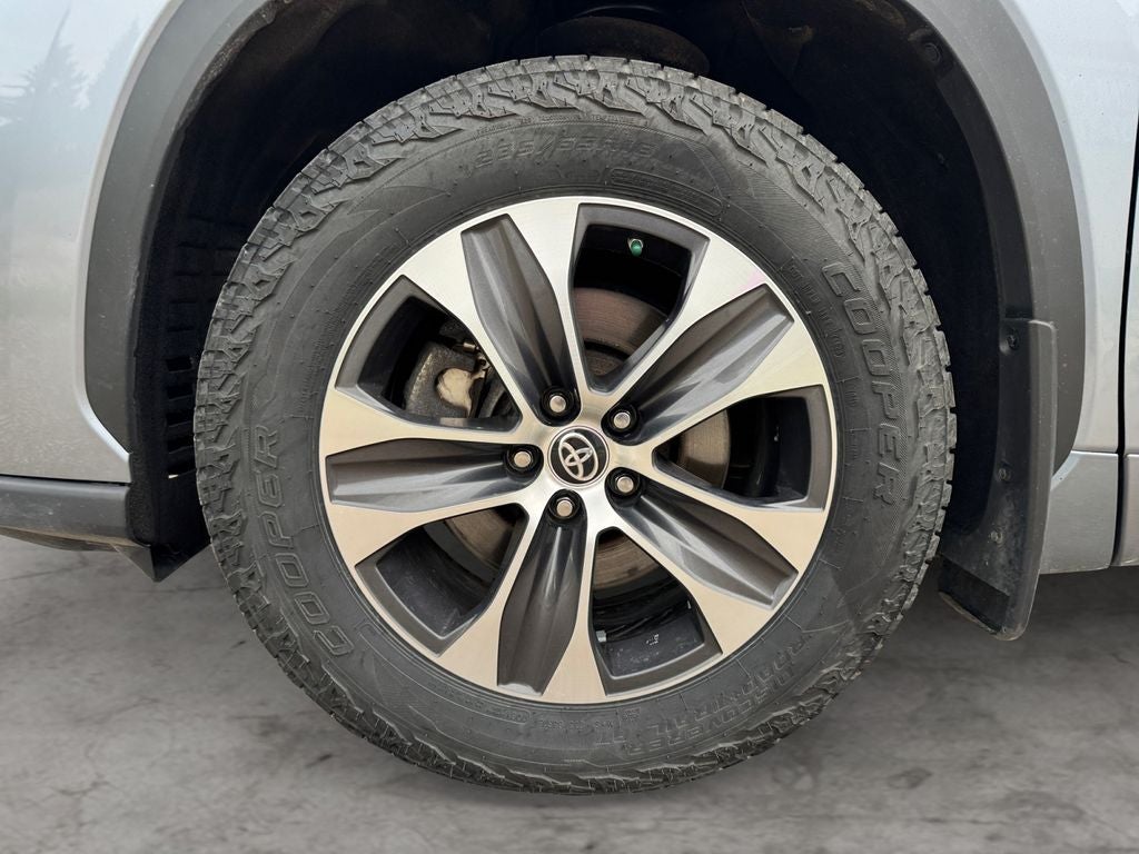 2021 Toyota Highlander XLE AWD