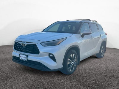 2022 Toyota Highlander XLE AWD