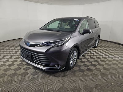 2023 Toyota Sienna XLE 7 Passenger