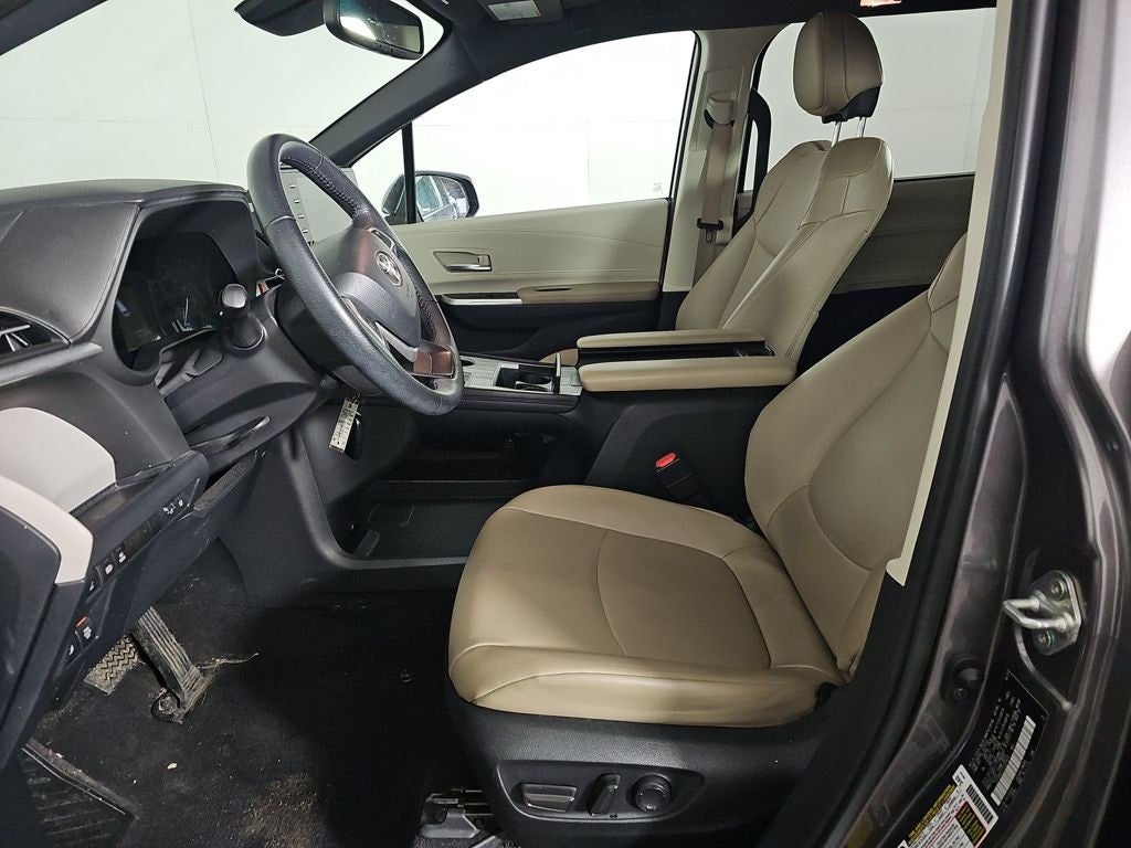 2023 Toyota Sienna XLE 7 Passenger