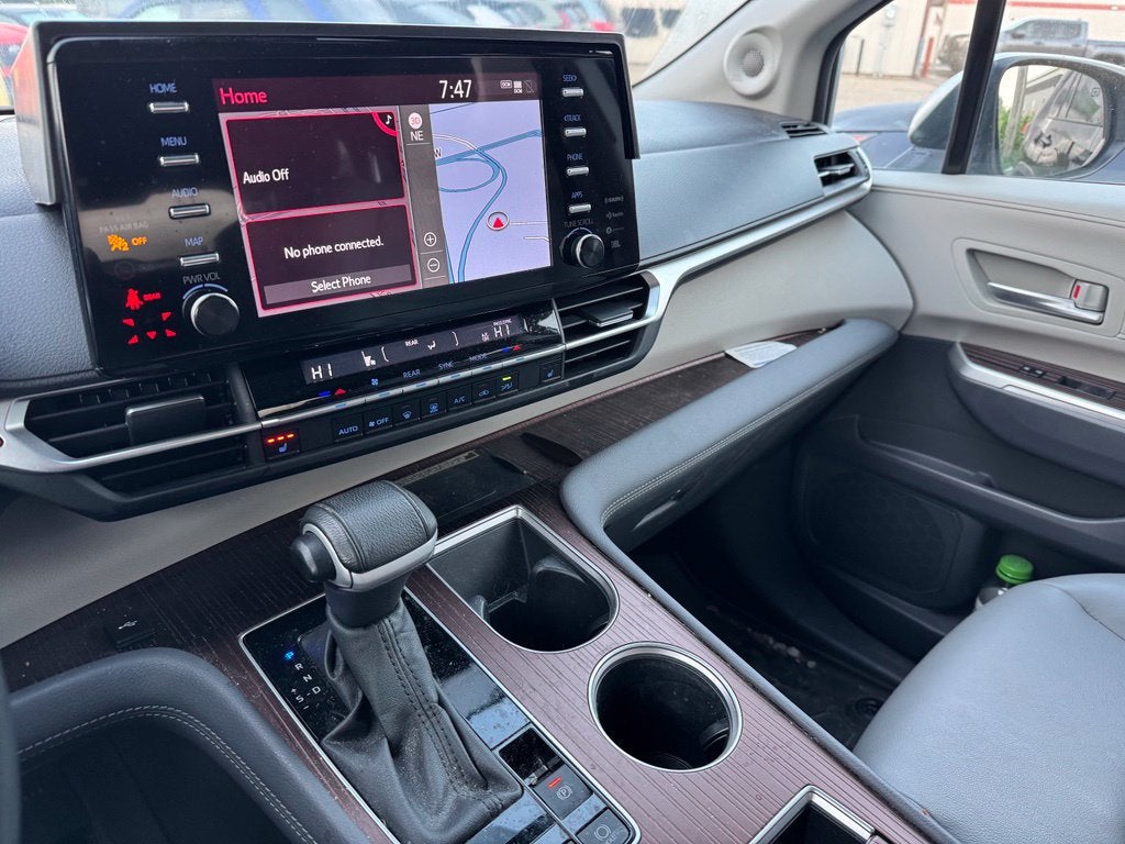 2024 Toyota Sienna XLE 7 Passenger