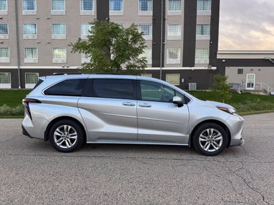 2024 Toyota Sienna XLE 7 Passenger