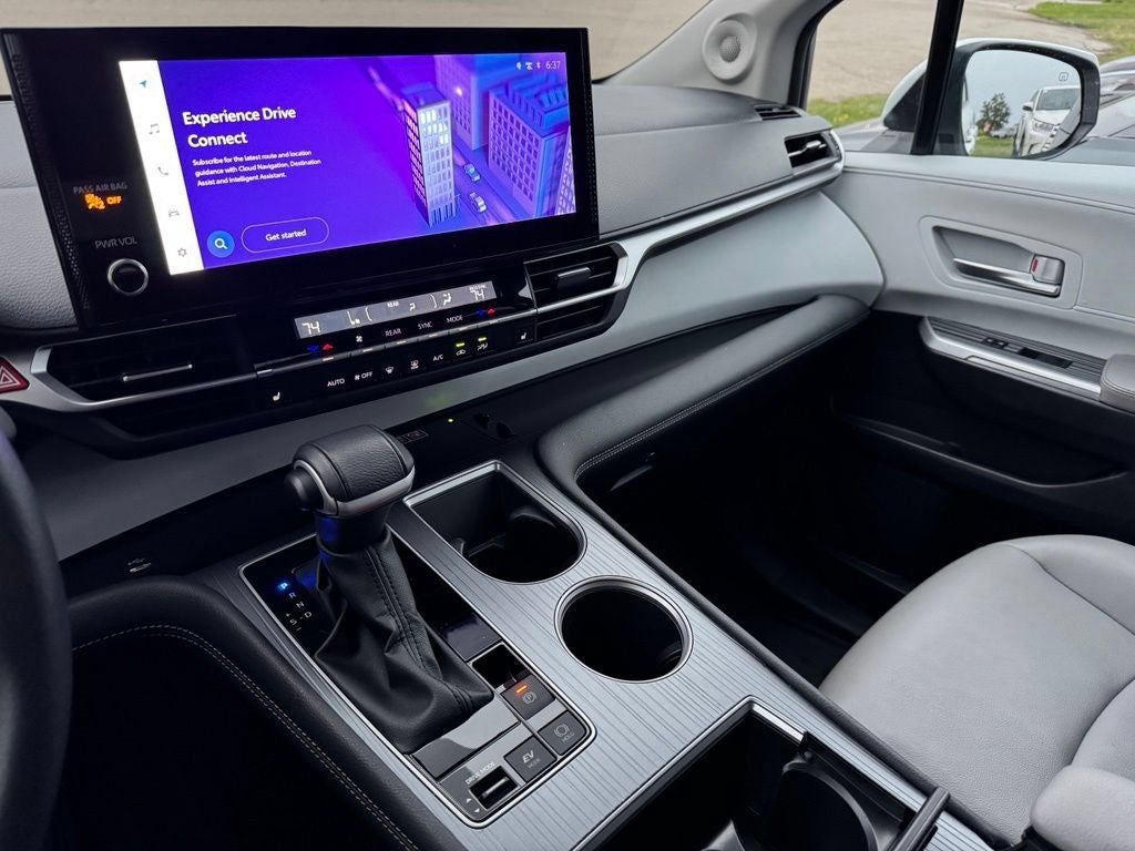 2025 Toyota Sienna XLE 7 Passenger