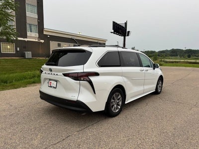 2025 Toyota Sienna XLE 7 Passenger