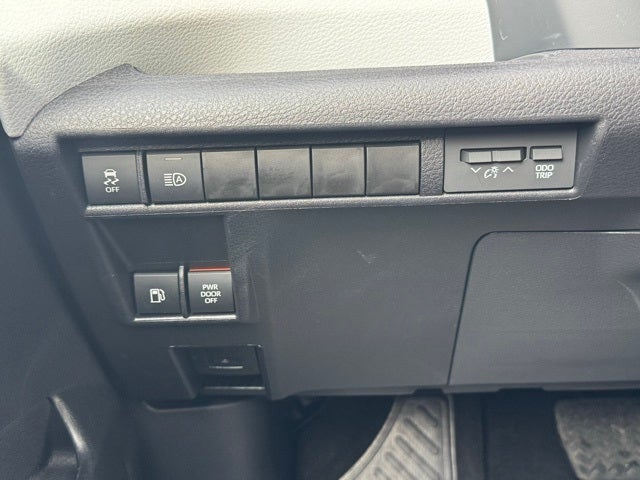 2025 Toyota Sienna XLE 7 Passenger