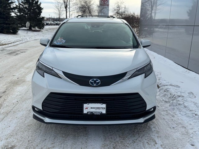 2025 Toyota Sienna XLE 7 Passenger