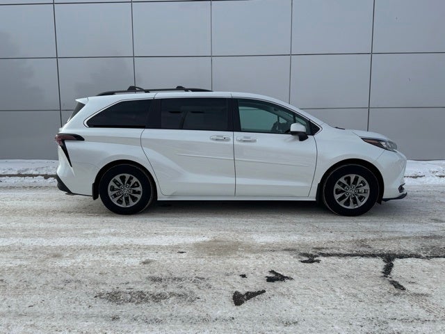 2025 Toyota Sienna XLE 7 Passenger