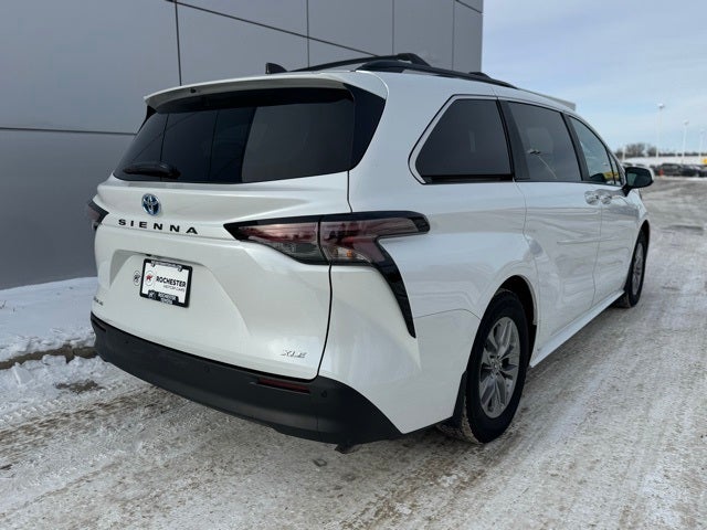 2025 Toyota Sienna XLE 7 Passenger
