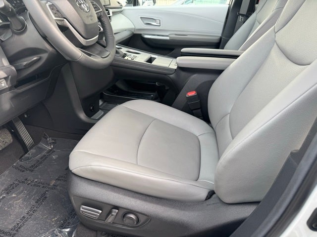 2025 Toyota Sienna XLE 7 Passenger