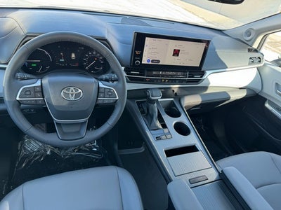 2025 Toyota Sienna XLE 7 Passenger