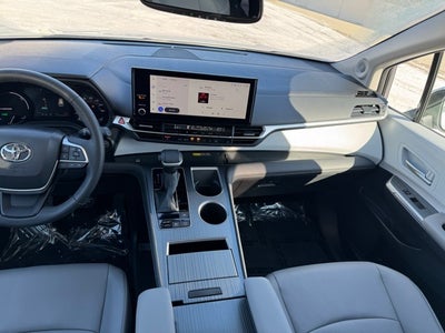 2025 Toyota Sienna XLE 7 Passenger