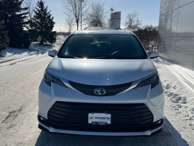 2025 Toyota Sienna XLE 7 Passenger