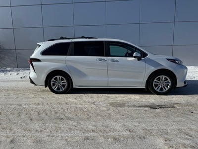2025 Toyota Sienna XLE 7 Passenger