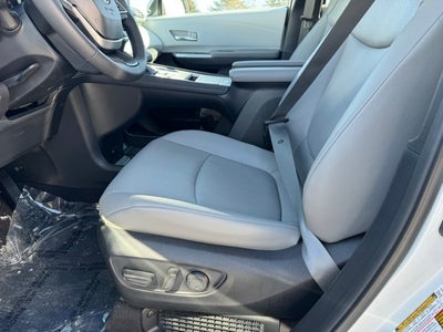 2025 Toyota Sienna XLE 7 Passenger
