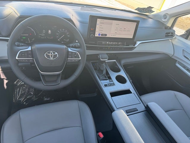 2025 Toyota Sienna XLE 7 Passenger
