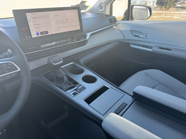 2025 Toyota Sienna XLE 7 Passenger