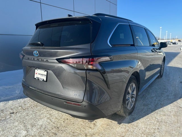 2025 Toyota Sienna XLE 7 Passenger