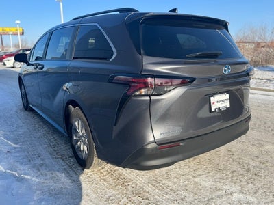 2025 Toyota Sienna XLE 7 Passenger