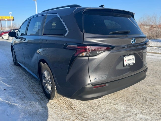 2025 Toyota Sienna XLE 7 Passenger