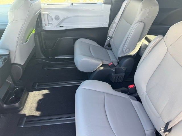 2025 Toyota Sienna XLE 7 Passenger