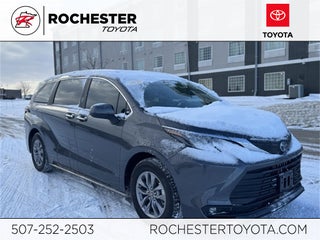 2025 Toyota Sienna XLE 7 Passenger
