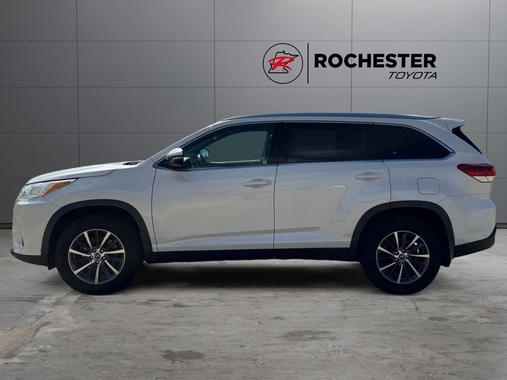 Certified 2019 Toyota Highlander XLE with VIN 5TDJZRFH7KS614040 for sale in Rochester, Minnesota