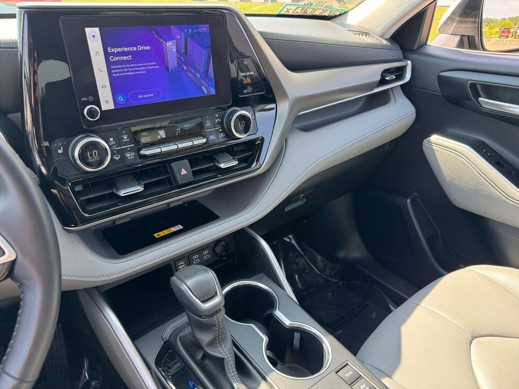2023 Toyota Highlander Hybrid XLE AWD