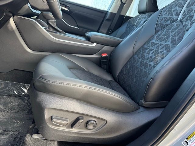 2024 Toyota Highlander Hybrid XLE AWD