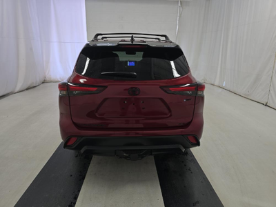 2025 Toyota Highlander Hybrid XLE AWD