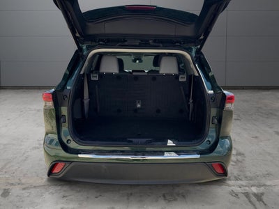 2023 Toyota Highlander XLE FWD
