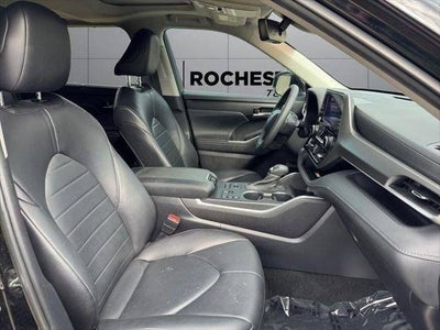 2023 Toyota Highlander XLE AWD