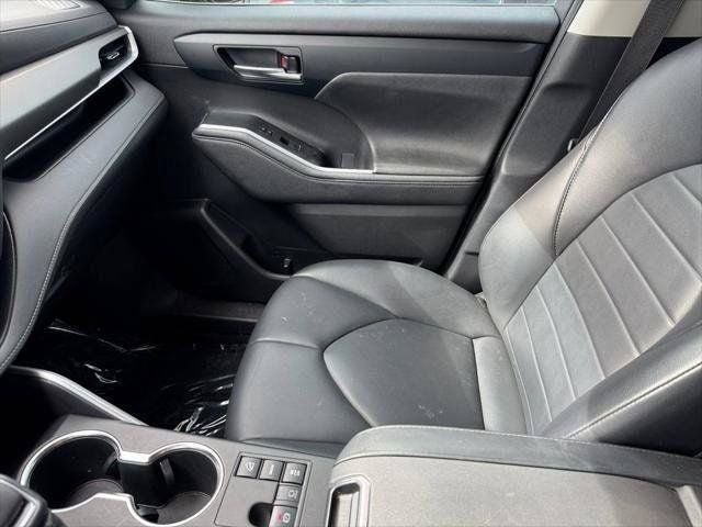 2023 Toyota Highlander XLE AWD
