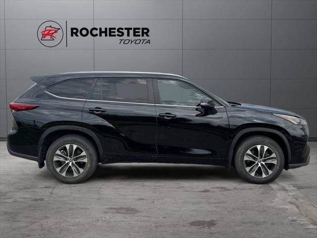 2023 Toyota Highlander XLE AWD