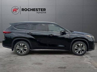 2023 Toyota Highlander XLE AWD