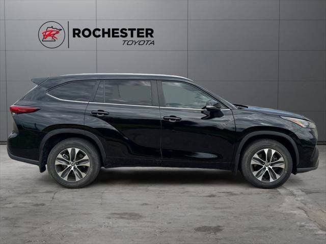 2023 Toyota Highlander XLE AWD