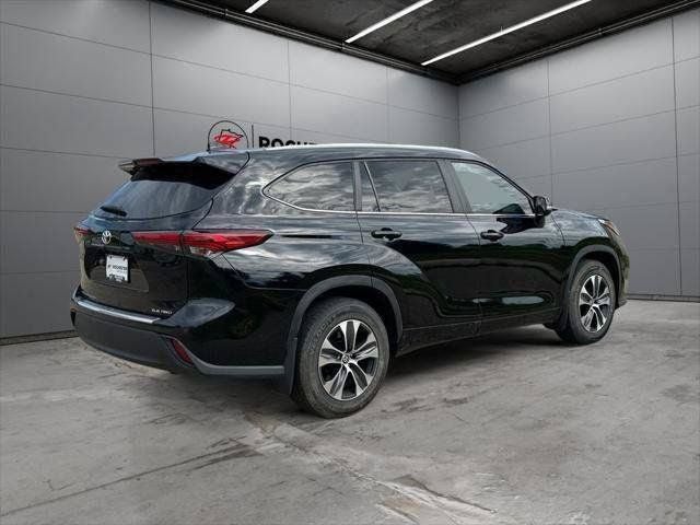 2023 Toyota Highlander XLE AWD