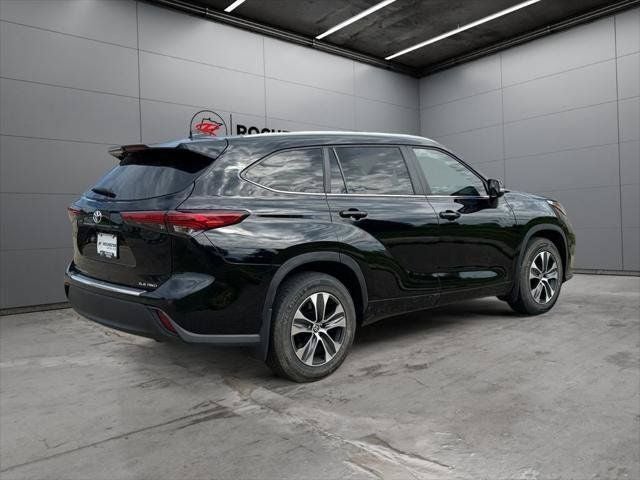 2023 Toyota Highlander XLE AWD