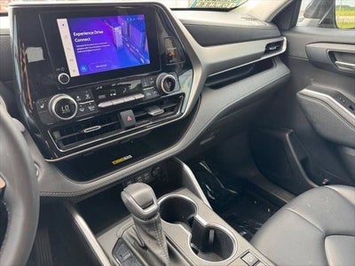 2023 Toyota Highlander XLE AWD