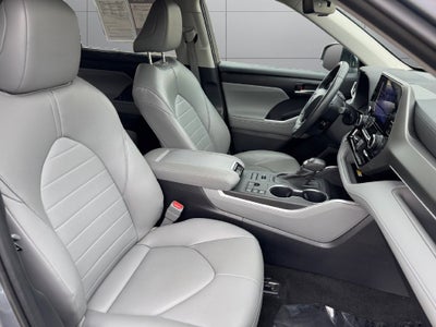 2023 Toyota Highlander XLE AWD