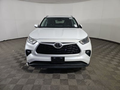 2023 Toyota Highlander XLE AWD