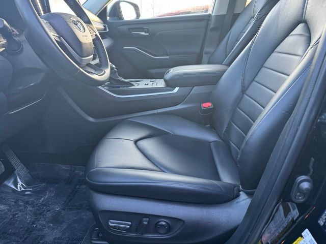 2023 Toyota Highlander XLE AWD